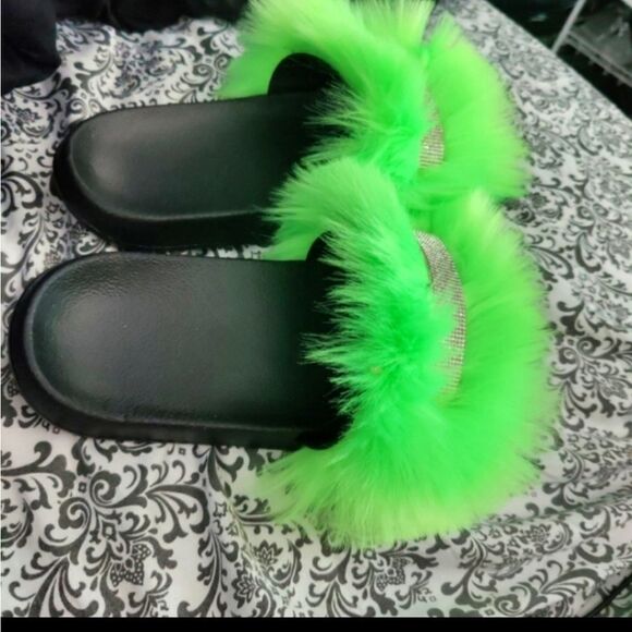 NWOT Faux Fur Neon Slides - Picture 3 of 8